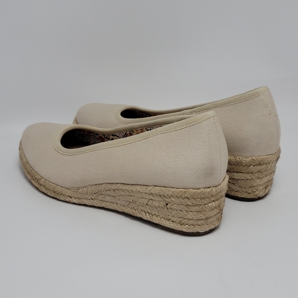 LifeStride Karma Womens Cushioned Footbed Almond Toe Low Wedge Pump Shoes Sz 8.5 - Picture 12 of 12